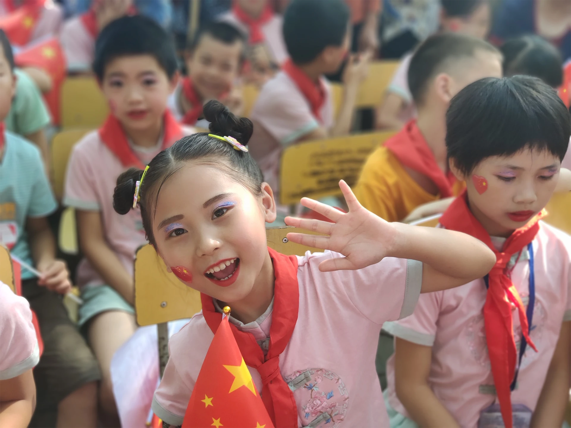 守护困境纯善少年
